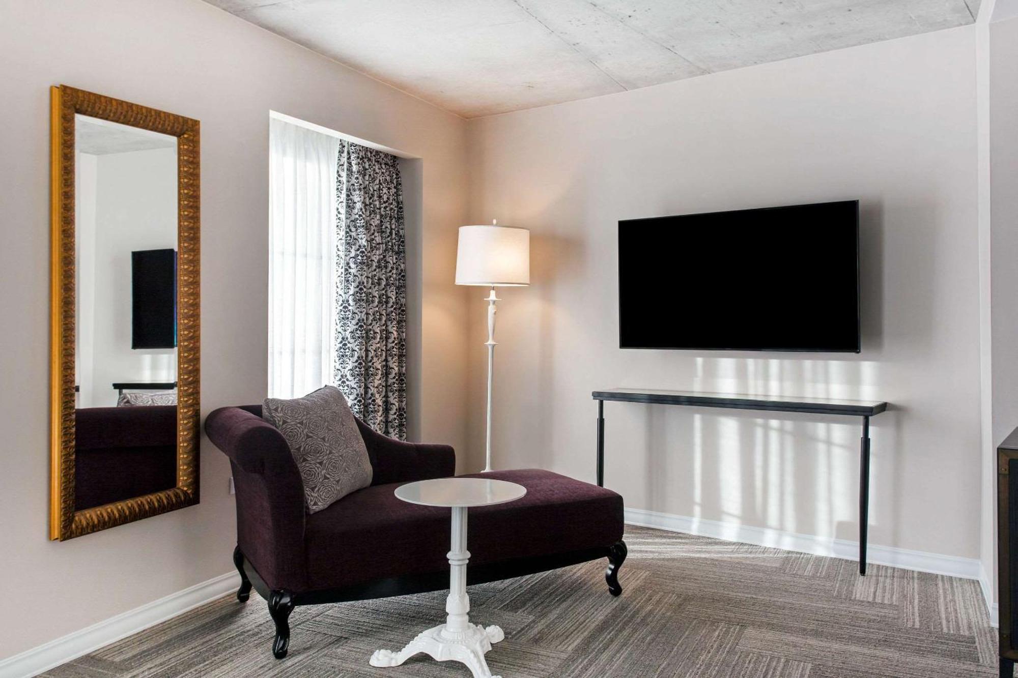 Cambria Hotel New Orleans Downtown Warehouse District Экстерьер фото
